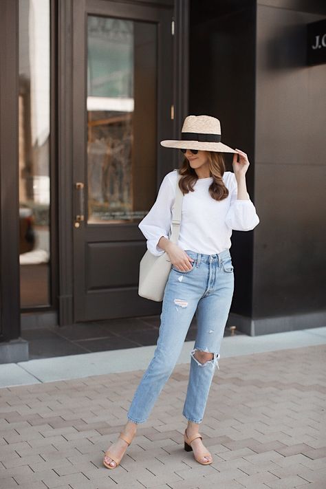 An Easy Go-To Outfit Formula for Spring and Summer — Girl Meets Gold classic spring style in Levi’s 501 jeans, spring outfits casual, spring capsule wardrobe, capsule collection spring and summer, white tee and jeans outfit with straw hat, women’s straw boater hat outfit, straw hat outfit ideas with jeans, spring style #springcapsule #capsulewardrobe #capsulecollection #levis #levis501 #liveinlevis #levisstyle #ltkunder100 #ltkspring #ltkstyletip everlane style, form bag, strappy sandals Straw Hats Outfit, Looks Jeans, Effortless Outfit, Spring Capsule Wardrobe, Comfy Dress, Outfit Formulas, Outfit Jeans, Simple Outfit, Looks Street Style