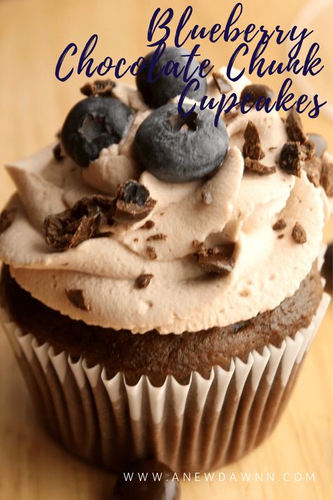 Blueberry Chocolate Chunk Cupcake Recipe #Cupcakes #BlueberryChocolateChunk Blueberry Chocolate Cupcakes, Chocolate Cupcake Recipe, Delicious Cupcakes Recipes, Chocolate Chip Cupcakes, Blueberry Cupcakes, Blueberry Chocolate, Cupcake Recipes Chocolate, Gourmet Cupcakes, Baby Shower Woodland Theme