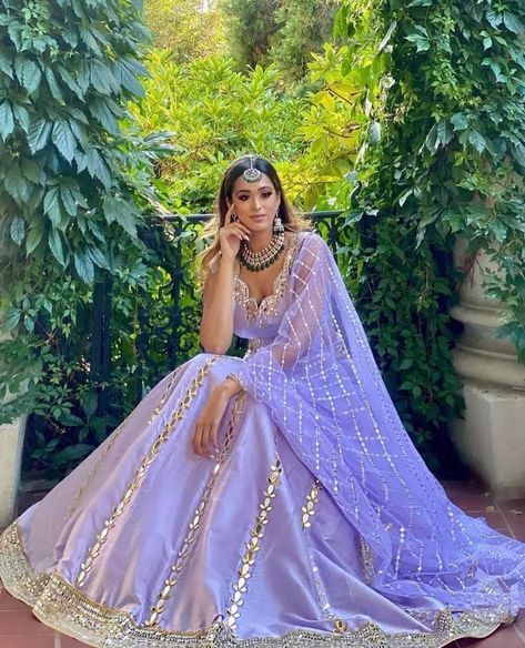 Lavender Lehenga, Marriage Clothes, Short Dresses Tight, Asian Wedding Dress, Indian Bride Outfits, Traditional Indian Dress, Beautiful Pakistani Dresses, Indian Dresses Traditional, Women Dresses Classy