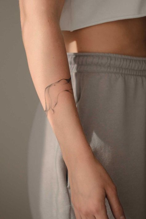 Tato Minimal, Forearm Band Tattoos, Arm Band Tattoo, Discreet Tattoos, Dainty Tattoos, Band Tattoo, Subtle Tattoos, Elegant Tattoos, Dope Tattoos