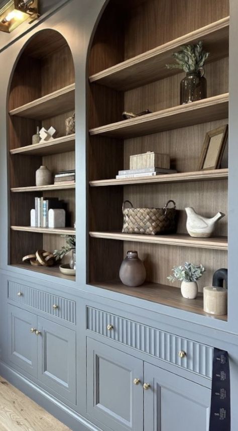 Sitting Room Bookcase, Built On Bookshelves, Grand Millennial Built Ins, Two Tone Bookcase Built Ins, Open Shelf Library, English Apartment Interior Design, White And Wood Bookshelf, Living Room Built Ins With Arches, Vaulted Ceiling Built Ins Bookshelves