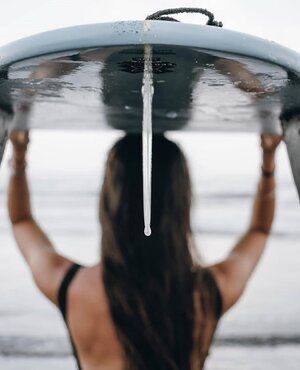 Surfer Lifestyle, Surfing Aesthetic, Surf Aesthetic, Instagram Call, Beach Shells, Sup Board, Bali Travel Guide, Surf Vibes, Surfing Pictures