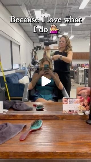 Jupiter Hair Colorist & Stylist on Instagram: "24 years and it never gets old! 

#haircolor #hairreels #lovemyjob #hairstylist #haircolorist" Rihanna Hair Color, Young Mens Hairstyles, Hairstylist Memes Truths, Rihanna Hairstyles, Fringe Hairstyles, Hair Colorist, Undercut Hairstyles, Natural Hair Braids, Cornrow Hairstyles