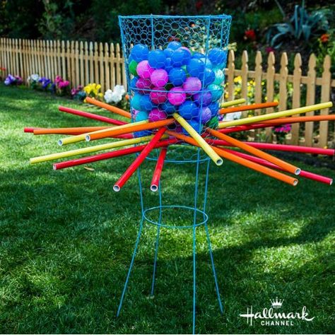 Giant kerplunk game Apartment Landscape, Kerplunk Game, Camp Living, Life Size Games, Mutual Activities, Family Games Outdoor, Picnic Activities, Diy Yard Games, Basement Games