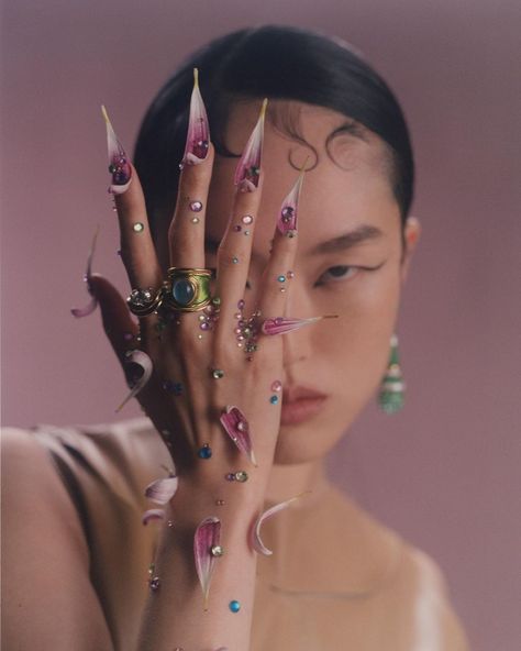 Photog inspo • Instagram Eye Symbolism, Production Assistant, Imperfection Is Beauty, Creative Photography Techniques, Inspo Instagram, Nail Photos, Paint Projects, One Eye, Gem Nails