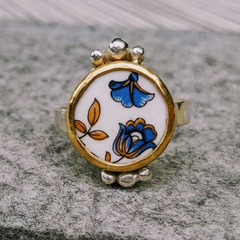 Porcelain Gold Jewelry, Handmade Ceramic Jewelry, Edwardian Jewelry, Steampunk Accessories, Porcelain Jewelry, Chicken Farm, Ceramic Jewelry, Size 10 Rings, Ceramic Artists