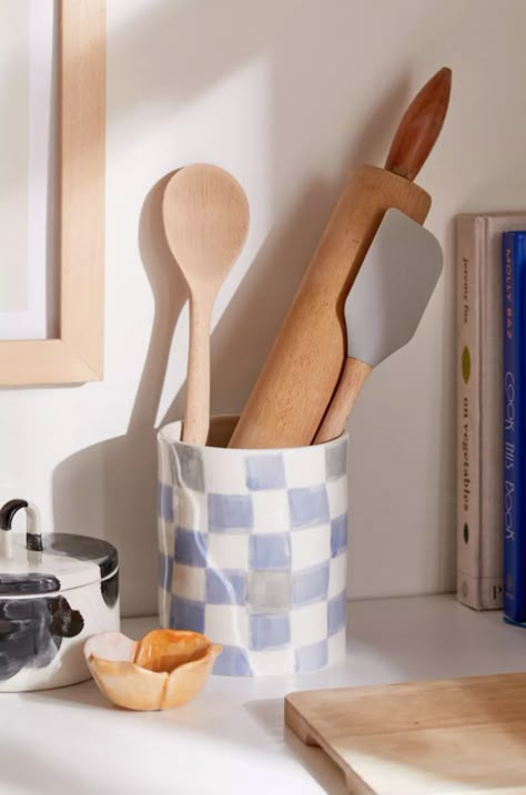 Urban Outfitters Kitchen, Wavy Checkerboard, Ceramic Utensil Holder, Fun Mugs, Kitchen Utensil Holder, Keramik Design, Pottery Inspo, Apartment Essentials, Pottery Crafts