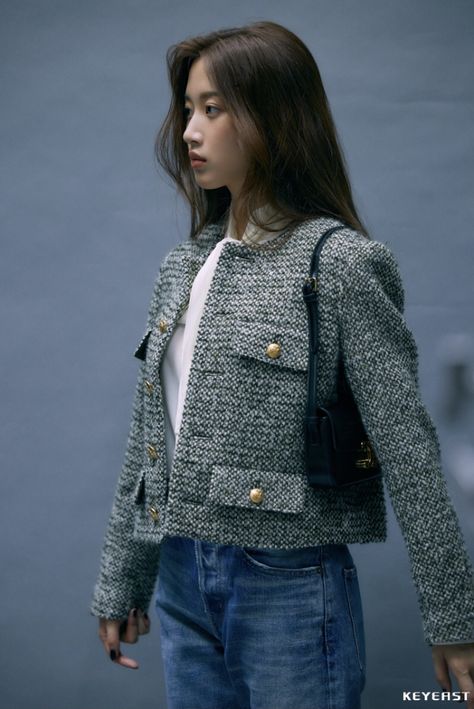 Tweed Jacket Outfit, Tweed Outfit, Moon Ga Young, Water Movement, Everyday Fashion Outfits, Mode Chic, Kpop Fashion Outfits, Mode Streetwear, 로고 디자인