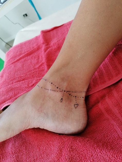 Tattoos Ankle Bracelet, Kidney Tattoo, Ankle Bracelets Tattoos For Women, Charm Anklet Tattoo, Anklet Tattoos For Women, Blue Ink Tattoos, Ink Tattoo Design, Red Tattoo Ideas, Red Ink Tattoo