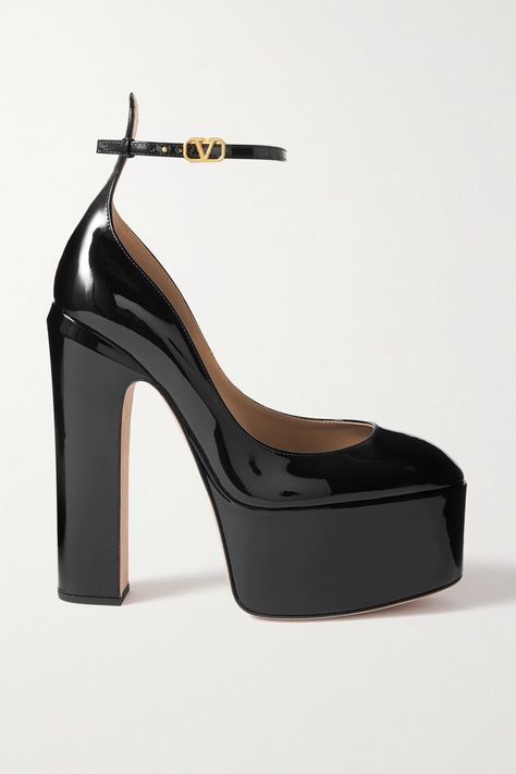 Black Valentino Heels, Valentino Platform, Delicate Logo, Valentino Pumps, Valentino Heels, Valentino Garavani Shoes, Women Platform Shoes, Cute Heels, Valentino Shoes