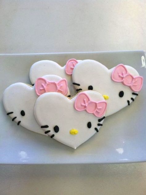 Bolo Da Hello Kitty, Kitty Cookies, Hello Kitty Cookies, Cookies Cupcake, Valentine Sugar Cookies, Hello Kitty Birthday Party, Heart Shaped Cookies, Cat Birthday Party, Hello Kitty Cake