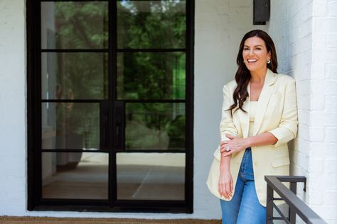 Is Amy Porterfield the Best Online Marketing Teacher for You? Amy Porterfield, Morning Routine Checklist, Digital Course, Branding Shoot, Branding Inspo, Teaching Style, Quitting Your Job, Ideal Client, Online Entrepreneur