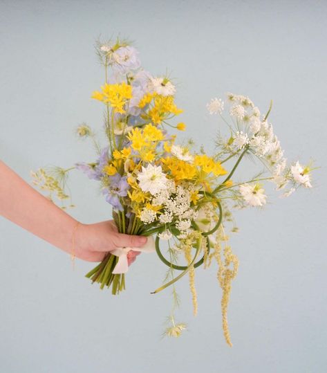 Garlic Flower Bouquet, Garlic Scape Bouquet, Garlic Flower, Garlic Garlic, Garlic Scapes, Wedding Mood Board, Summer Solstice, Instagram Summer, Delphinium