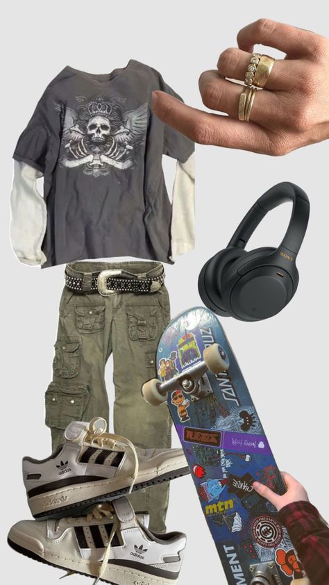 #outfitinspo #skater #skatboarding #baggyjeans #rings #adidas #oversizedfits 2000s Skater Fashion Men, Skater Grunge Outfits Men, Scater Boy Fit, Sketboard Style, Skateboarder Outfits, Skater Aesthetic Outfits Men, Skater Boys Outfits 90s, 2000 Skater Style, Skater Boy Fit