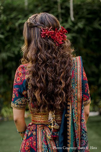 Garba Hairstyles Indian Bride, Isha Multani, Mumbai Wedding, Engagement Hairstyles, Indian Wedding Hairstyles, Open Hairstyles, Hair Braid Videos, Indian Bridal Hairstyles, Bridal Hairstyle