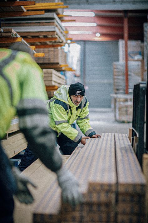 Men working in warehouse loading planks of wood Construction Worker Photography, Manufacturing Photography, Industry Photography, Corporate Report, Construction Photography, Factory Photography, Construction Images, Environmental Portraits, Action Photography