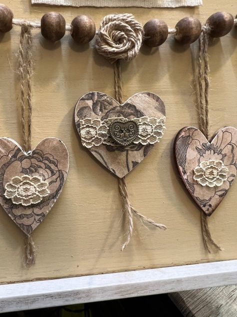 Hanging Hearts Decoration, Wooden Heart Crafts, Wooden Hearts Crafts Ideas, Wooden Hearts Diy, Wood Heart Crafts, Heart Decorations Diy, Wooden Hearts Crafts, Rustic Valentine, Valentine Picture