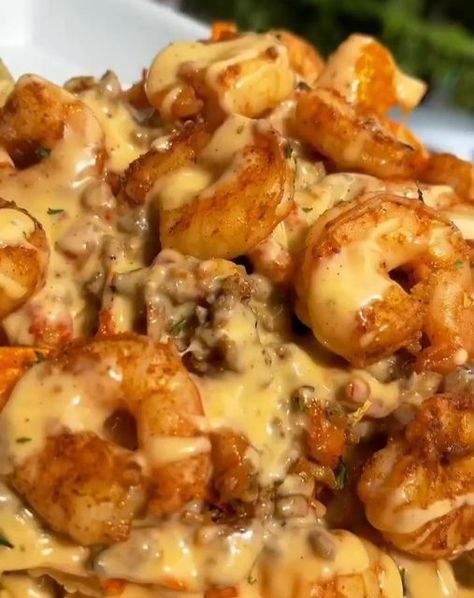 seafood on Instagram: "Sickest Seafood Nachos 🔥🔥🤤 Would you SMASH or PASS❓ Video by @itsdopefood Follow @seafoodishh for more🍣" Seafood Nachos Recipe, Seafood Nachos, Aaron Sanchez, Seafood Recipe, Smash Or Pass, Nachos Recipe, July 25, Nachos, Cant Wait