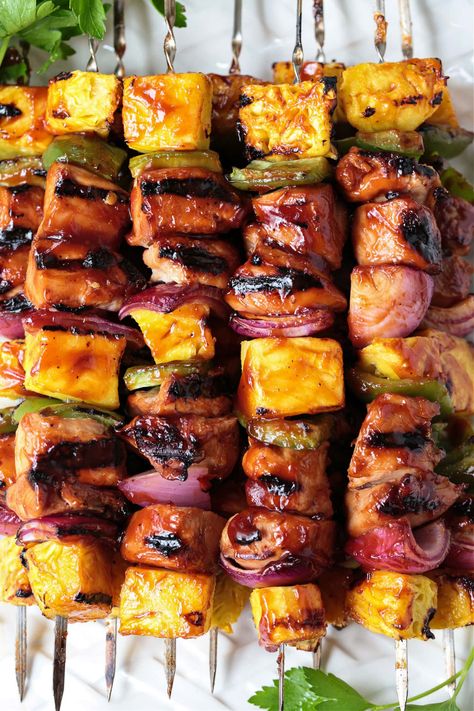 Chicken Pineapple Skewers, Hawian Chicken Kabob Marinade, Huli Huli Chicken Kabobs, Shish Kabobs Shrimp, Beach Dinner Recipes, Chicken And Pineapple Kabobs, Chicken Kabobs On The Grill, Chicken Pineapple Kabobs, Chicken And Roasted Vegetables