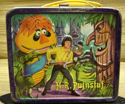 H.R. Pufnstuff Lunch box .... I'm almost sure I had this as a kid.  I loved the dragon! Flower List, Retro Lunch Boxes, Lunch Box Thermos, Tin Lunch Boxes, Vintage Lunch Boxes, Lunch Pail, Vintage Lunch, Vintage Thermos, School Lunch Box