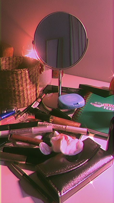 Make up, messy room, messy make up, retro, vintage, the 90s vibe, sparkles, pink aesthetic, channel, getting ready Messy Makeup Aesthetic, Messy Room Aesthetic, Nyc Girl Aesthetic, Messy Makeup, Ready Aesthetic, Aesthetic Image, Playlist Covers Photos, Aesthetic Lockscreens, Nyc Girl