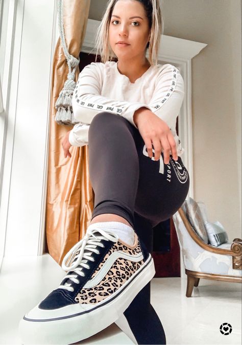 Leopard Vans Outfit, Casual Sporty Outfit, Leopard Vans, Casual Sporty Outfits, Leopard Style, Sporty Outfit, High Tops Sneakers, Vans Outfit, Leopard Sneakers