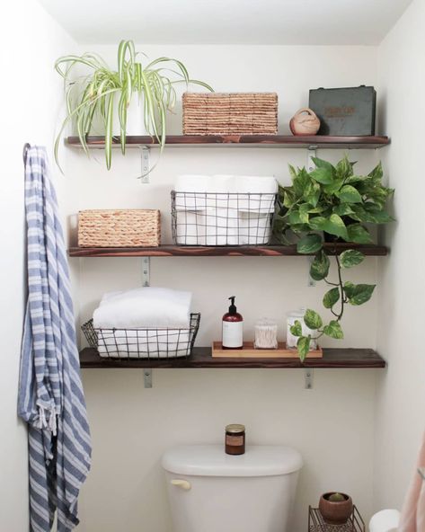 Inexpensive Bathroom DIYs for Less Than $100 | Apartment Therapy Dekorere Bad, Shelves Bathroom, Diy Bathroom Storage, Bathroom Storage Solutions, Bad Inspiration, Diy Apartment Decor, Small Space Diy, Small Bathroom Storage, Apartment Bathroom