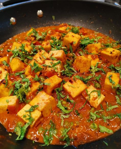 Mutter Paneer Recipe, Paneer Recipe, Photo Competition, Steamed Rice, Recipe Ingredients, Chopped Tomatoes, Frozen Peas, Chopped Onions, Well Done