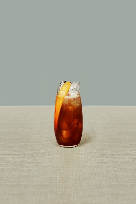 Cold Brew Cocktail | Non Alcoholic Coffee Cocktails | Seedlip Dry Cocktails, Cocktail Non Alcoholic, Cold Brew Cocktail, Non Alcoholic Spirits, Alcoholic Coffee, Coffee Shop Concept, Coffee With Alcohol, Non Alcoholic Cocktails, Alcoholic Cocktails