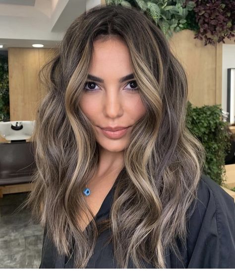 Carmel Balayage Brunettes Dark Brown, Medium Hairs, Brown Hair Inspo, Brunette Hair With Highlights, Brunette Balayage Hair, 2015 Hairstyles, Brown Hair Balayage, Fresh Color, Balayage Brunette