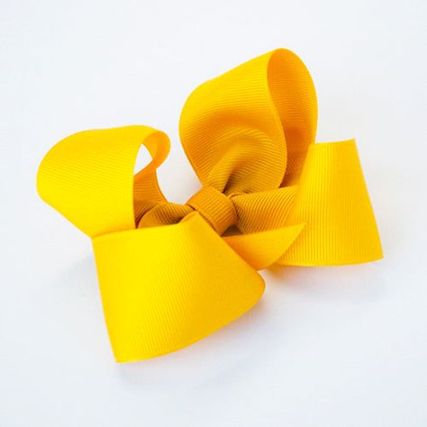 Hold 'n Fold Boutique Bow Tutorial (video) Boutique Bow Tutorial, Hair Bow Instructions, Hair Accessories Tutorial, Easy Bow, Making Bows, Hair Bow Tutorial, Ribbon Sculpture, Yellow Bow, Diy Bows