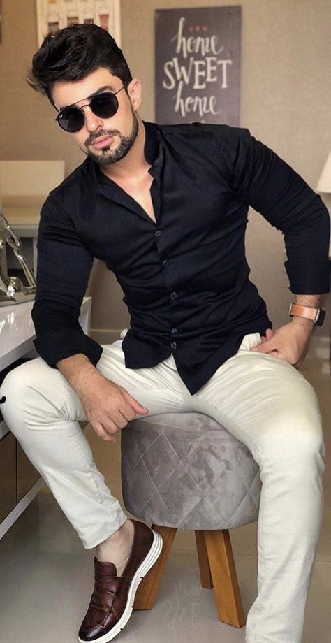 Black Shirt Outfits, Outfits For Guys, Dapper Gentleman Style, Fashion Casual Outfits, Smart Casual Menswear, Semi Formal Outfits, Mens Business Casual Outfits, Men's Fashion Casual, Formal Men Outfit