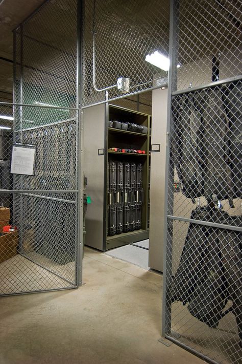 Security Room Design, Prepper Room, Tactical Room Ideas, Tactical Gear Room, Apocalypse Bunker, Safe Aesthetic, Tactical Gear Storage, Security Room, Tactical Store