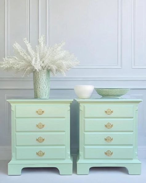 Happy Monday. Not or sale. Customized for a client who reached out to me looking for a pair of nightstands. I found these, and she chose the colour. I love how light and airy the this colour looks on these nightstands. . . . . . . . . . #lulusvintagedesigns #lulusvintagedesignssold #greenpaintedfurniture #customemadefurniture Gold Painted Furniture, Green Painted Furniture, Crafty Stuff, Gold Paint, Green Gold, Happy Monday, Green And Gold, Painted Furniture, Mint Green