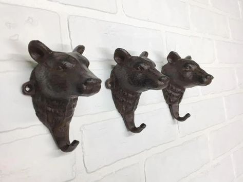 Coat Hook Bear Hook Towel Hook Animal Wall Hook Animal - Etsy Diy Cabin Decor, Diy Cabin, Animal Hooks, Coat Hooks On Wall, Cottage Decorating, Dog Leash Holder, Crochet Unique, 3 Bears, Bear Coat