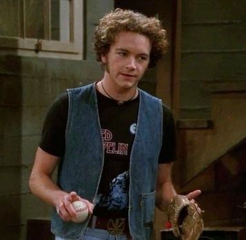 That 70s Show Aesthetic Outfits, Thats 70 Show Outfit, Bone Costume, That 70s Show Outfits, That 70s Show Aesthetic, 70s Show Outfits, Hyde That 70s Show, Steven Hyde, Groovy Fashion