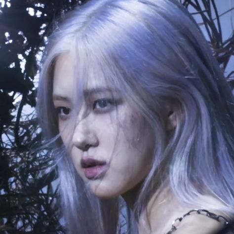 Rosé Purple Hair, Rose Hair Color, Blue Hair Aesthetic, Rosé Blackpink Icons, Look Rose, Hair Icon, Hair Color Purple, Rose Icon, Rose Hair