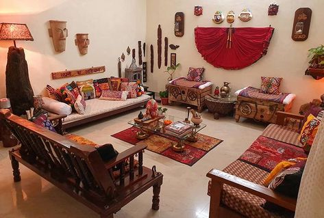 Fauji Houses, Diwali Decorations At Home Living Rooms, Ethnic Home Decor Indian Living Rooms, Indian Living Room Ideas, Indian Living Room Design, Indian Inspired Decor, Popsicle Stick Crafts House, Indian Room, Indian Room Decor