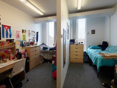 30 Amazing Syracuse Dorm Rooms - Society19 Syracuse Dorm, College Dorm Bathroom Ideas, Vibes Bathroom, Dorm Bathroom Ideas, Chill Apartment Vibes, Bathroom Decor College, Chill Apartment, University Interior, College Dorm Bathroom