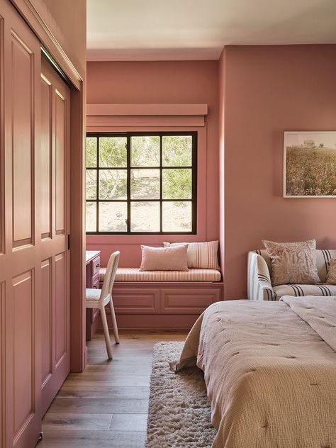 Mauve Pink Bedroom, White And Pink Bedding, Brown Wooden Bed, Mauve Bedroom, White Canopy Bed, Built In Window Seat, Pink Bedroom Walls, Santa Barbara Style, Pink Desk