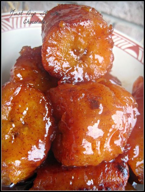 Sweet Plantains with Coca-Cola Recipe (Platanos en Tentacion) A different way to prepare this humble fruit and a very tasty way to introduce... Coca Cola Recipes, Cola Recipe, Sweet Plantains, Venezuelan Food, Plantain Recipes, Puerto Rico Food, Boricua Recipes, Colombian Food, Caribbean Culture