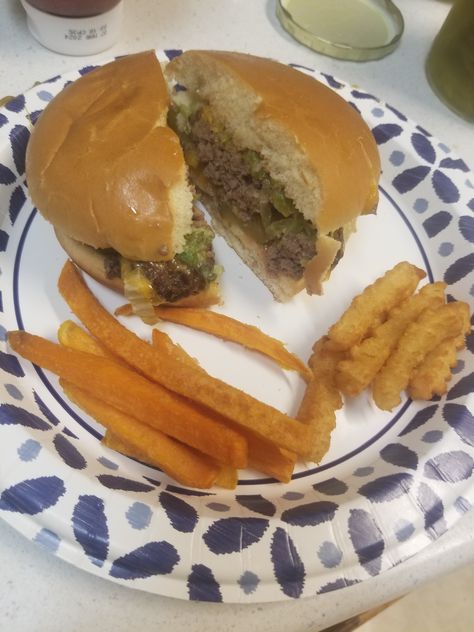 I will never go back to regular burgers. Have you tried air frying hamburger patties? Delicious! Making Hamburger Patties, Baked Breaded Chicken, Beef Tip Recipes, Baked Teriyaki Chicken, Beef Enchilada Recipe, Beef Lettuce Wraps, Baked Chicken Tacos, Chicken Breast Recipes Baked, Baked Chicken Tenders