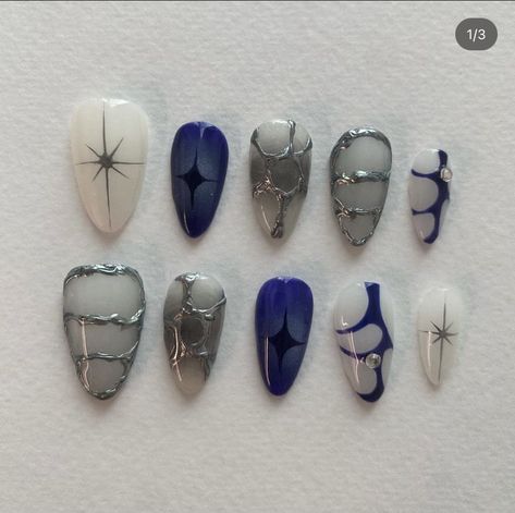 Acrylic Nail Designs Grunge, Cybersigil Nails, Enhypen Inspired Nails, Txt Nails Designs, New Jeans Nails, Kpop Nails Ideas, Acubi Nails, Y2k Nail Art, Nails 2025