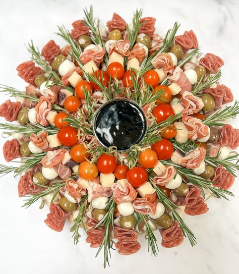 Antipasto Charcuterie Board, Italian Charcuterie Board, Wreath Charcuterie Board, Wreath Charcuterie, Antipasto Wreath, Italian Charcuterie, Charcuterie Party, Lantern Christmas Decor, Board Night