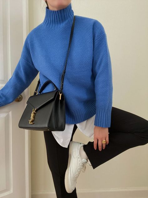 The Oversized Stroopwafel … curated on LTK Minimal Winter Outfit, Blue Sweater Outfit, Fall Outfits 2023, Looks Pinterest, Winter Fashion Outfits Casual, Blue Knit Sweater, Outfits 2023, Mode Inspo, Blue Sweater