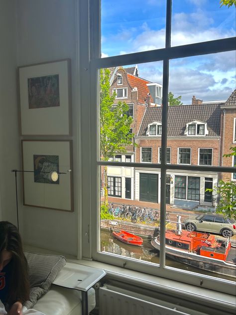 Amsterdam Living, Amsterdam Apartment, Girl Apartment, Living In Amsterdam, Amsterdam Houses, Dutch Girl, Summer Goals, Future Apartment, Circle Of Life