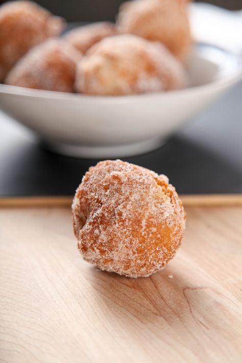 taco bell cinnabon delights Cinnamon Balls Recipe, Cinnabon Delights Recipe, Taco Bell Cinnabon Delights, Junk Snacks, Instant Coffee Dessert Recipes, Cinnabon Delights, Taco Bell Recipe, Copycat Cinnabon Recipe, Cinnamon Balls