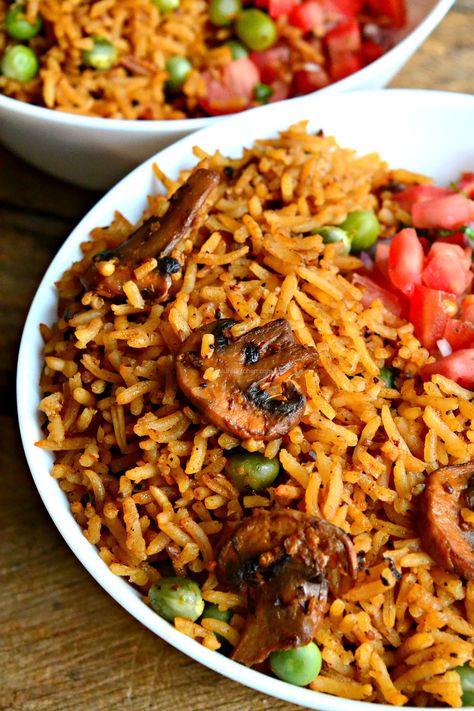 Beef Pilau Recipe, Savoury Rice Recipe, Beef Biryani, Pilau Rice, Indian Rice Recipes, Savory Rice, Biryani Recipe, Food Goals, Vegan Foods