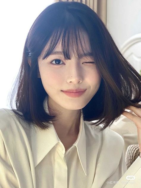 Asian Women Short Hairstyles, Korean Short Haircut, Kpop Short Hair, Ulzzang Short Hair, Short Haircuts With Bangs, Korean Haircut, Korean Short Hair, Hair Style Korea, Girls Short Haircuts