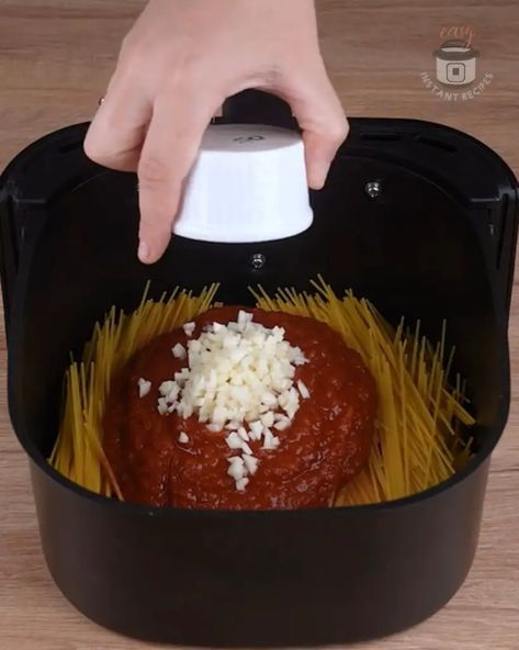 Air Fryer Spaghetti and Meatballs Air Fryer Spaghetti And Meatballs, Air Fryer Spaghetti, Zucchini Noodles Spaghetti, Cooking Spaghetti, Meatball Pasta, Meatballs Easy, Instant Pot Recipes Chicken, Instant Pot Dinner Recipes, Spaghetti And Meatballs